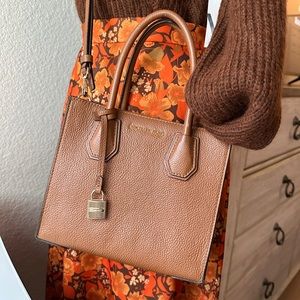 EUC Michael Kors crossbody and top handle